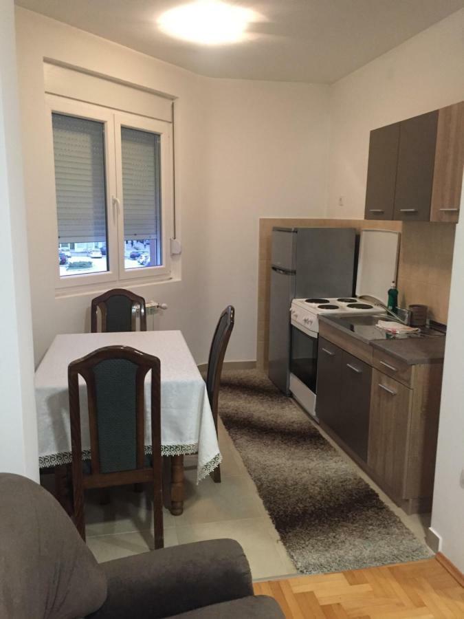 Ferienwohnung Stan Na Dan Centar Šabac Exterior foto