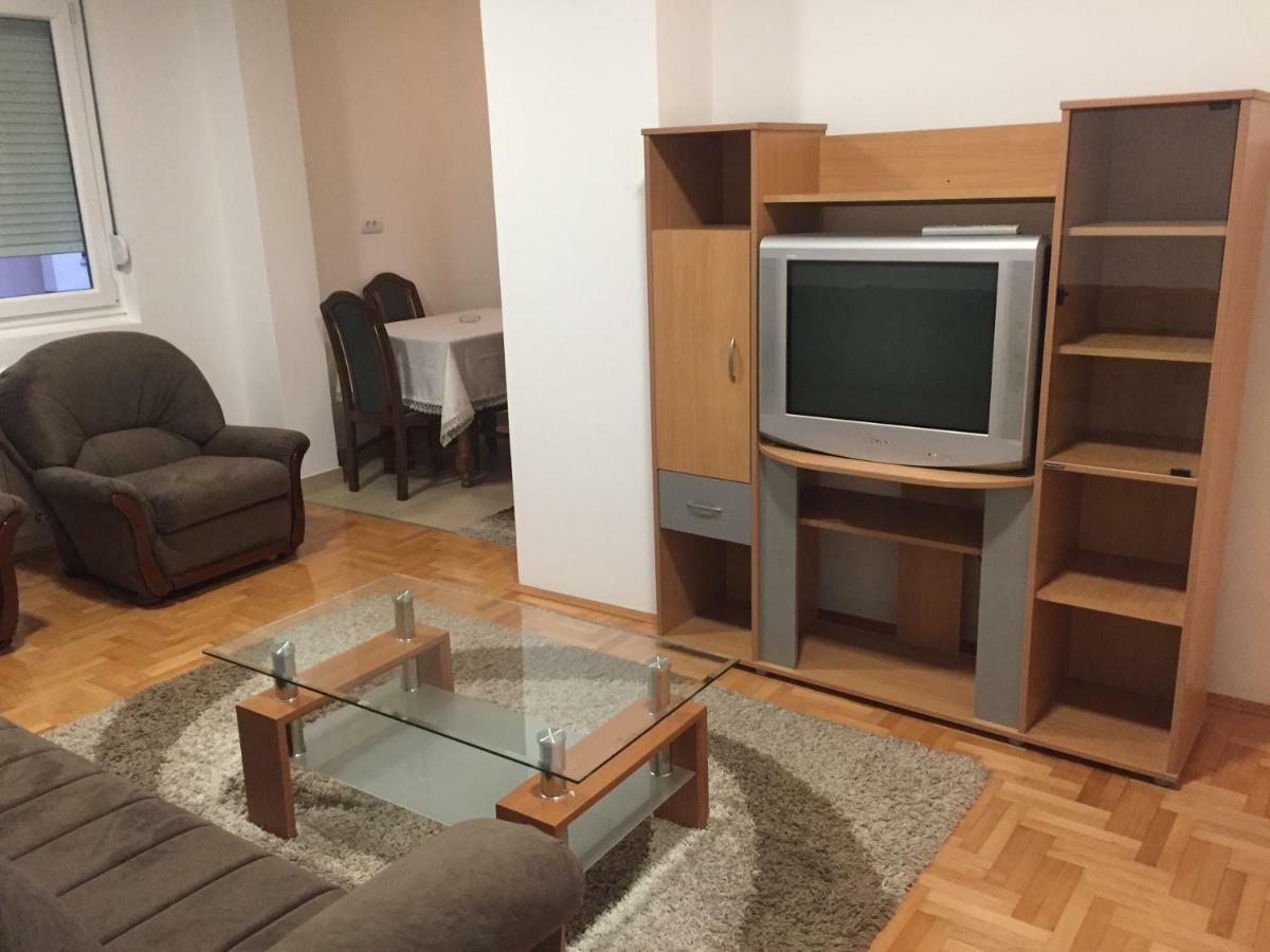 Ferienwohnung Stan Na Dan Centar Šabac Exterior foto