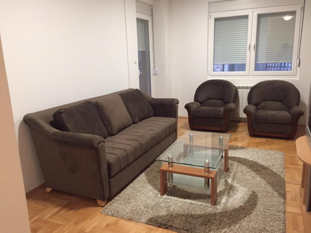 Ferienwohnung Stan Na Dan Centar Šabac Exterior foto